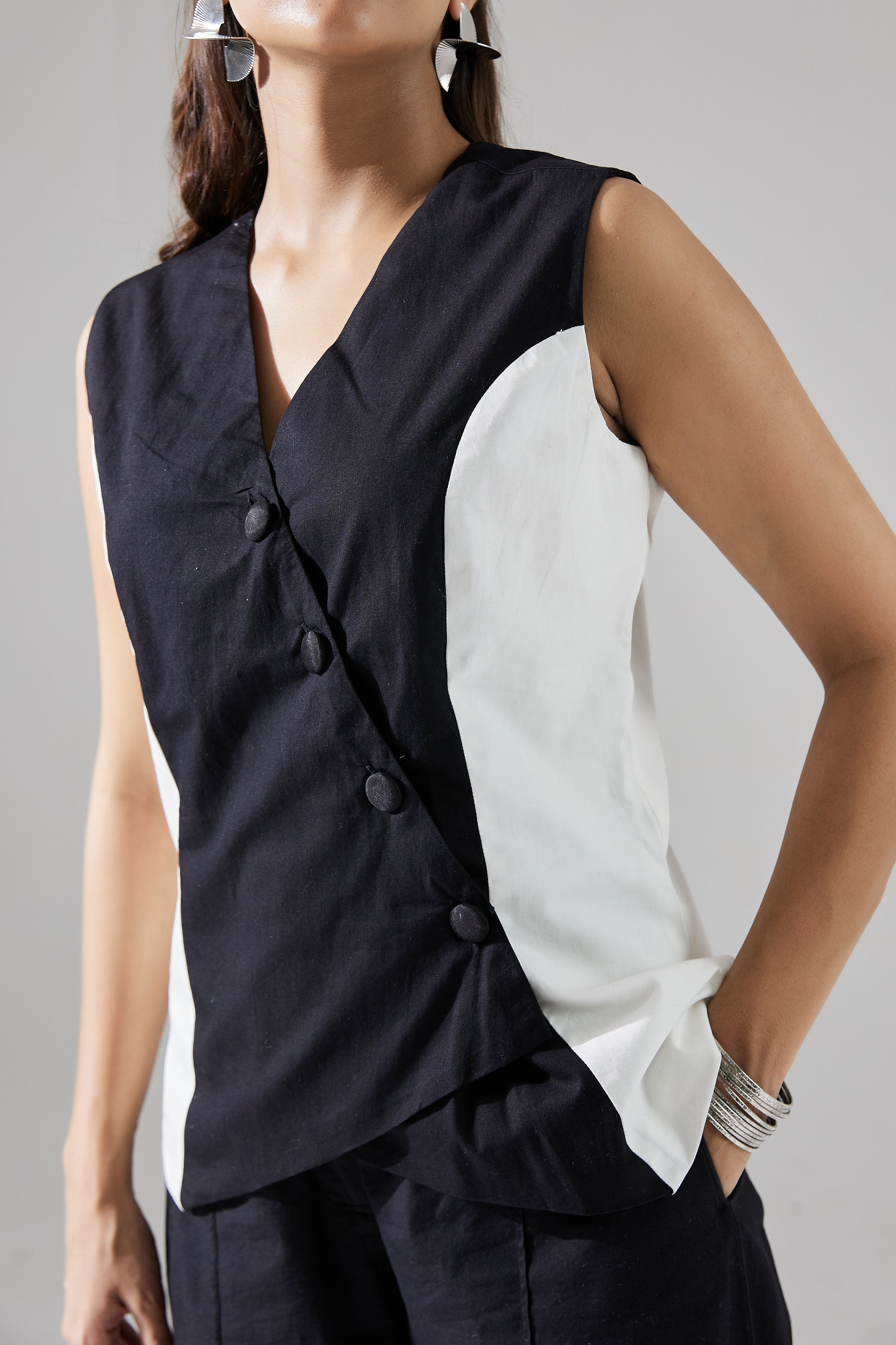 Zelos Waistcoat