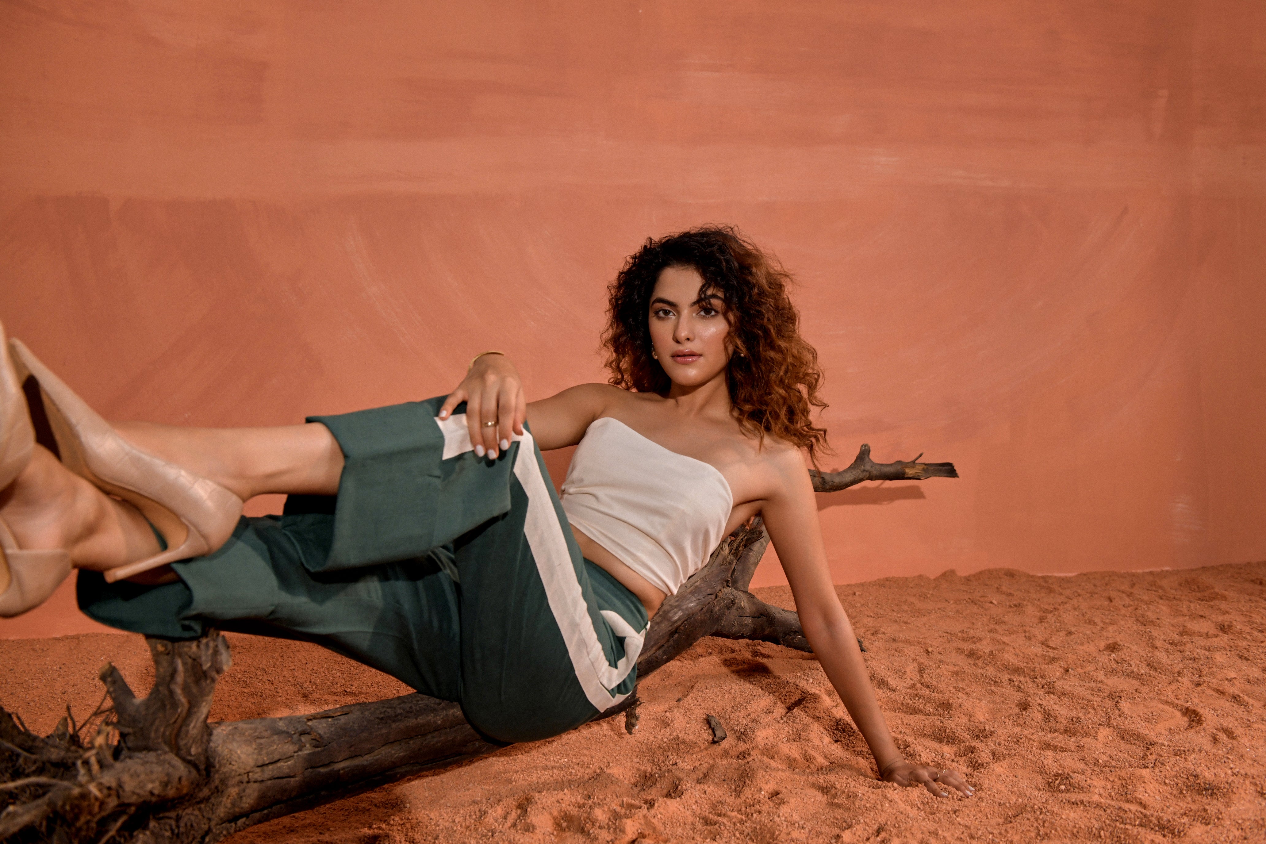 Oliver Mid-Rise Straight Pants