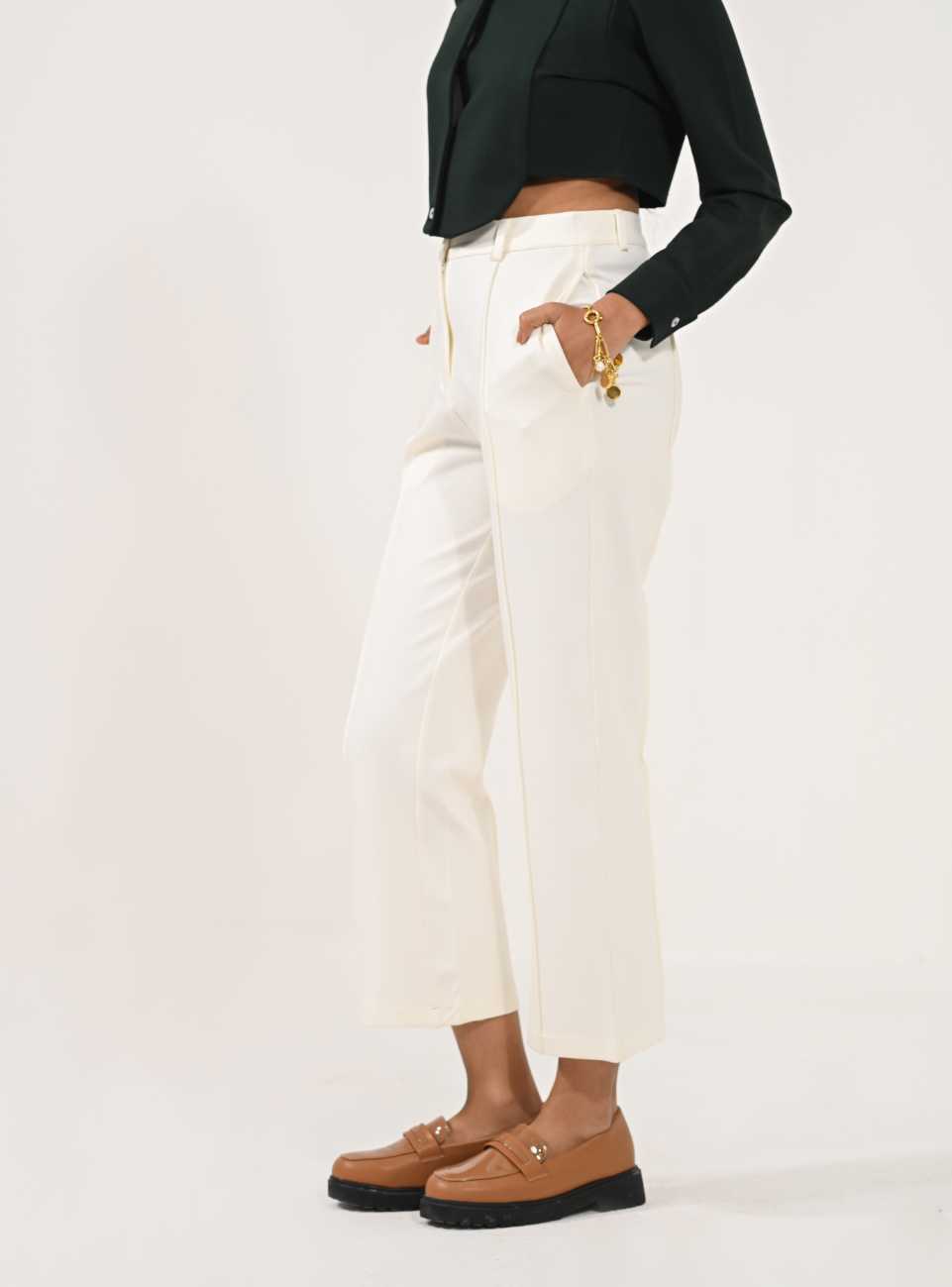 Tapered pintuck pants