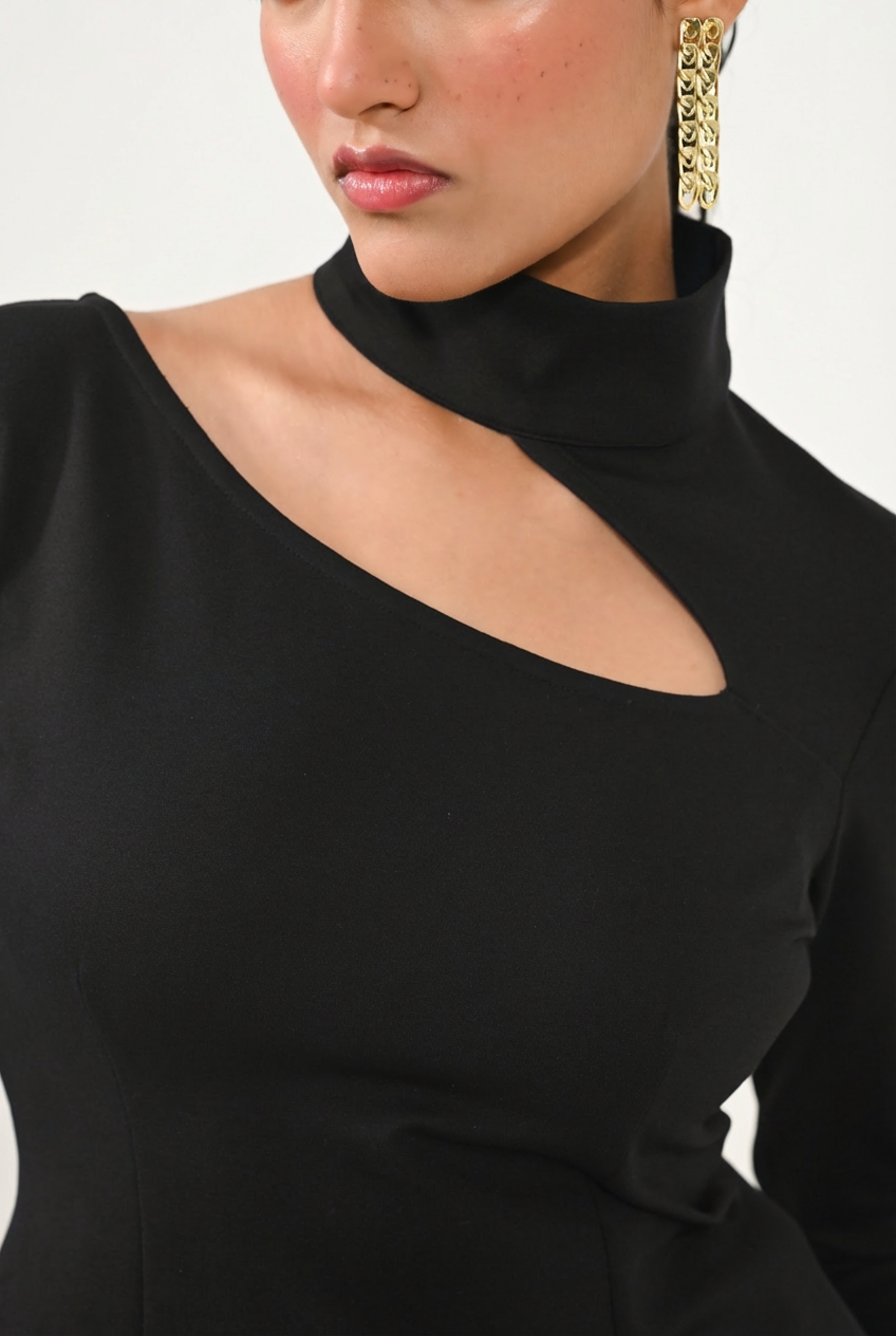 Shoulder cut-out top